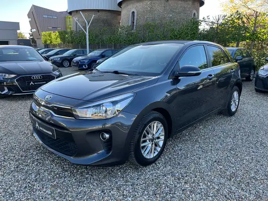 Kia Rio Rio 1.4 CRDi*GARANTIE*1ER PROP*CARPLAY*CRUISE*NAVI*CAMERA DE RECUL