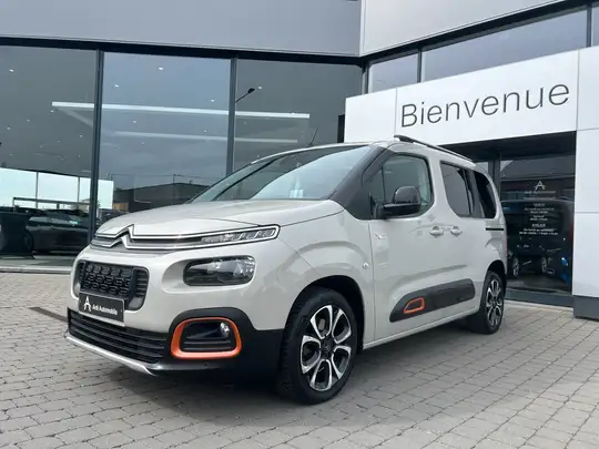 Citroen Berlingo 1.5D XTR *GARANTIE*1ER PROPRIETAIRE*CARPLAY*TOIT PANO*