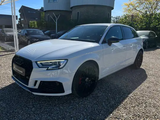 Audi A3 1.6 tdi STRONIC Sportback*LOOK RS3*GARANTIE*NAVI*CRUISE*CAMERA*LED AMBIANCE*