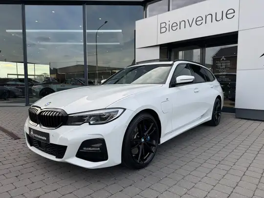 BMW 330 Touring 330eA PHEV *GARANTIE*PACK M*FEUX LASER*TOIT OUVRANT*LED AMB*