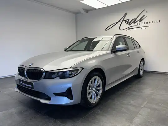 BMW 318 Touring dA *CARPLAY*SIEGE CHAUFF*CAPTEUR*GARANTIE*