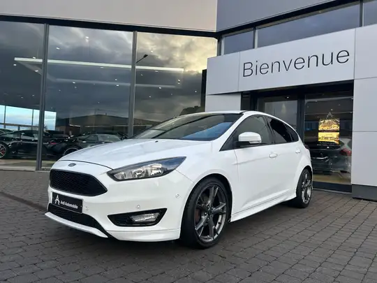 Ford Focus 1.5 TDCi ST Line *GARANTIE*CARPLAY*CAPTEURS*AIRCO*