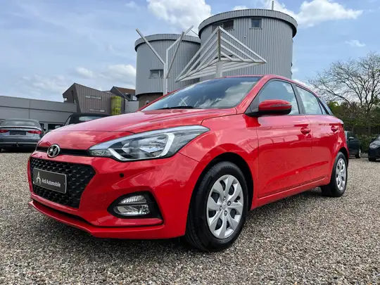 Hyundai i20 1.2i*GARANTIE*CARPLAY*CAMERA DE RECUL*SIEGE CHAUFF+VOLANT*