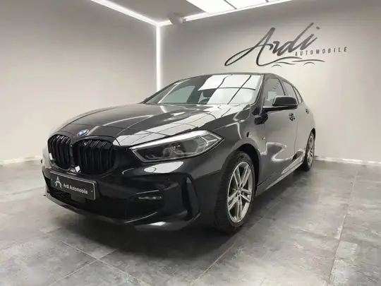 BMW 118 iA *PACK M*CARPLAY*SIEGE CHAUFF*GARANTIE 12 MOIS*